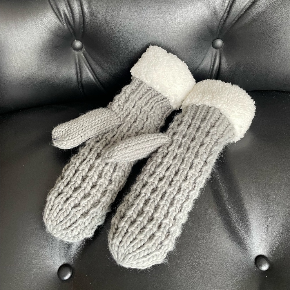Cute handknit mittens with flannel lining
